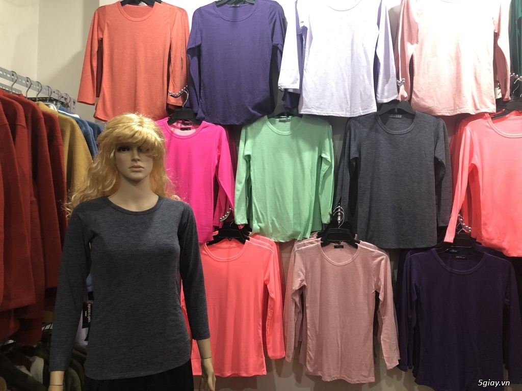 Cửa hàng chuyên hàng sale áo thun nữ giá sập sàn có quanh năm