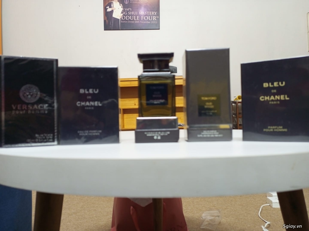 Nước hoa chính hãng