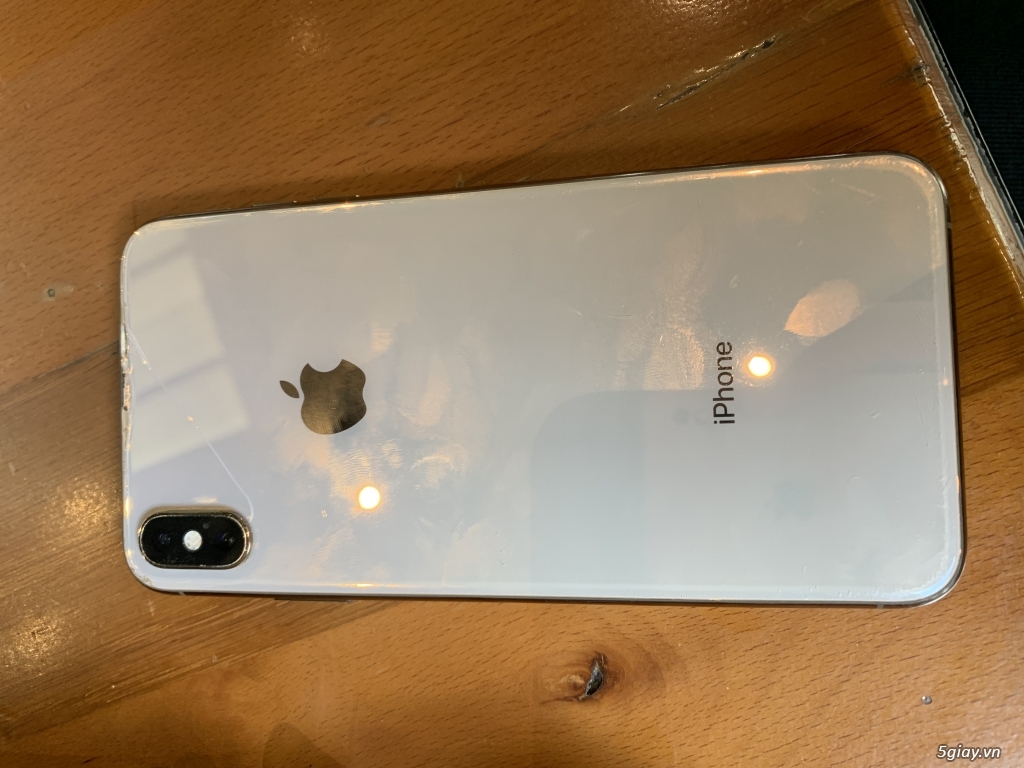 Cần bán Iphone XS MAX 64GB quốc tế Gold giá 9tr Fix