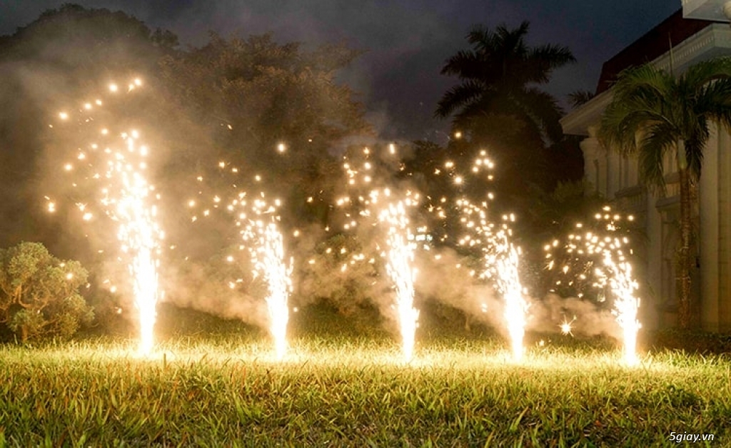 ỐNG PHUN NƯỚC BẠC