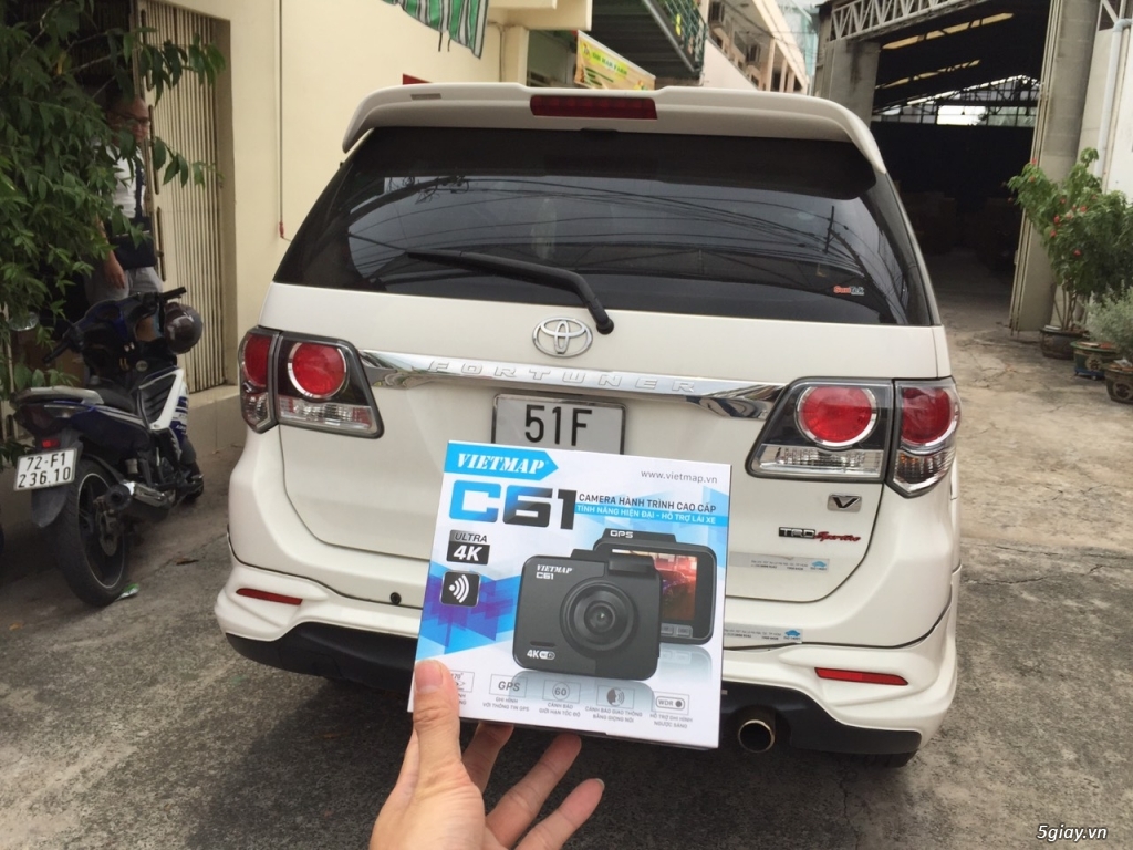 Camera hành trình cảnh báo tốc độ Vietmap C61 - 2