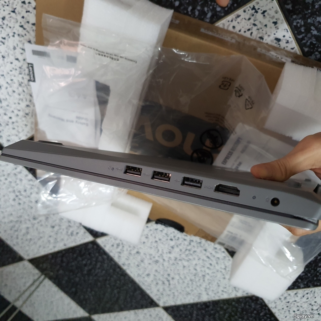 Lenovo IdeaPad 3 core i5 10th mới FULLBOX cần ra đi!