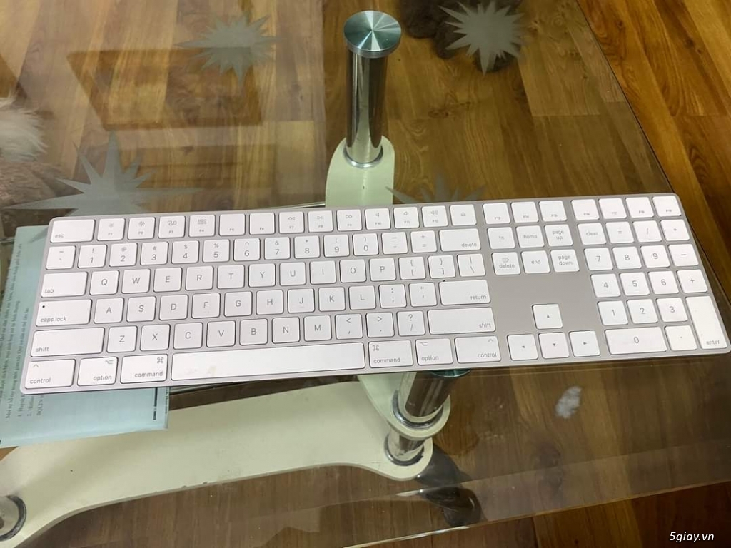 Apple magic keyboard 2, numeric keypad, magic mouse 2
