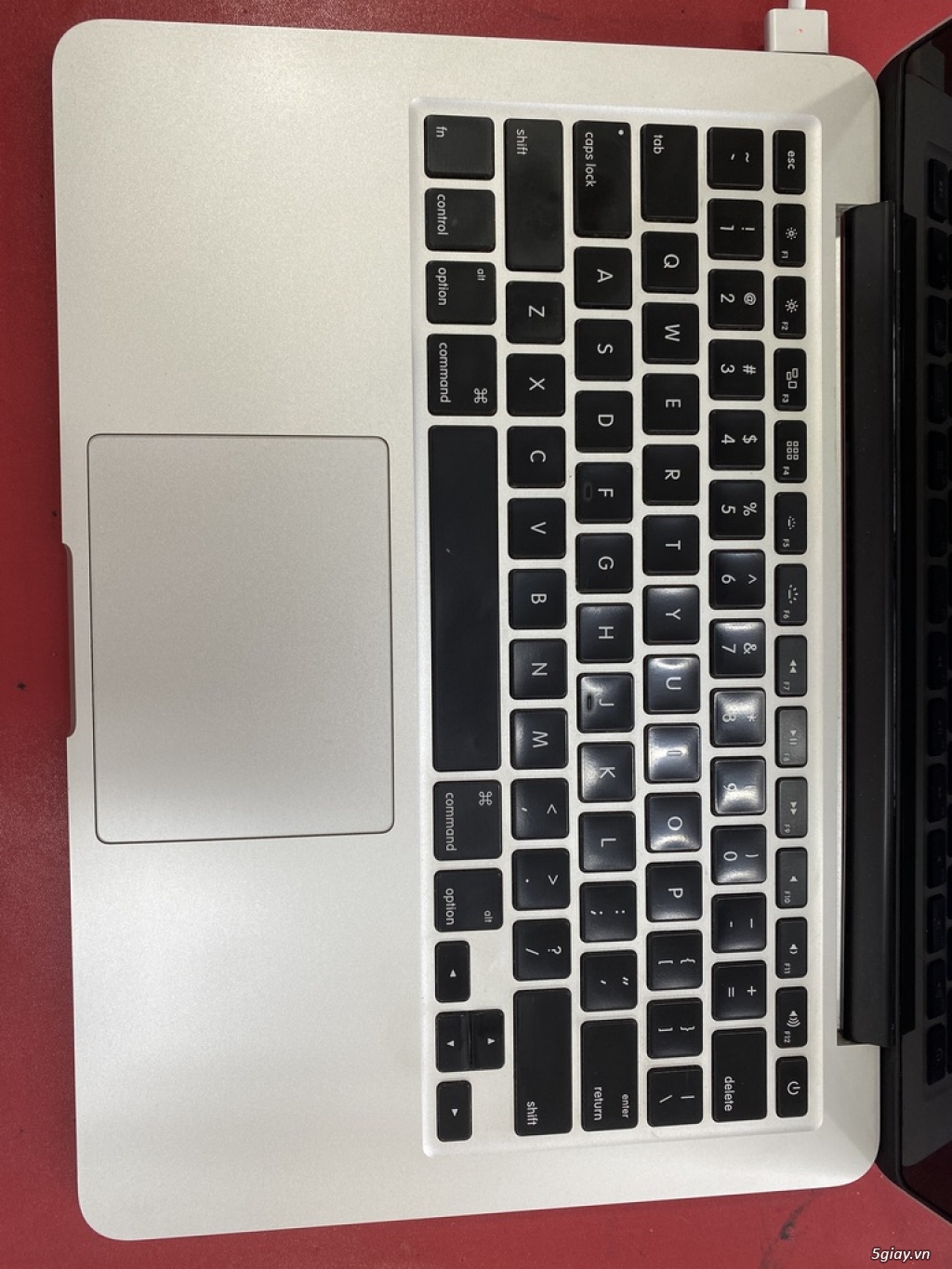 Cần bán gấp Macbook Pro Retina 13 inch 2015 - 2