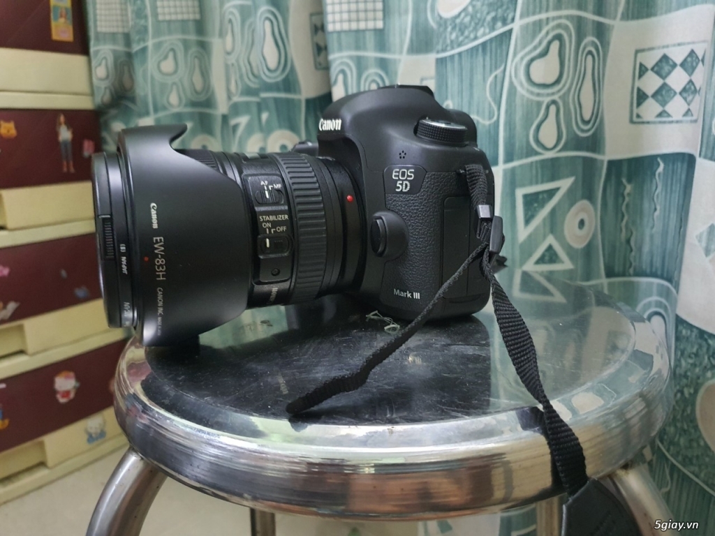 cần bán : bộ máy ảnh 5D Mark lll 8,2k shot, lens 24-105L - 1