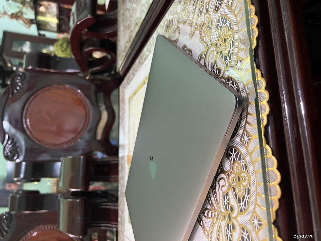 macbook pro 15in 2018 i7 ram 16g ssd 512 vga 4g máy như mới sạc 45 lần - 3