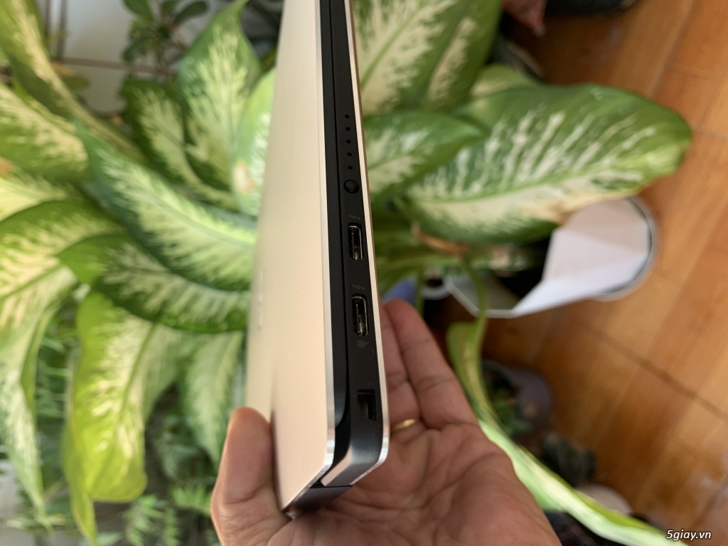 Dell XPS 7390 date 2020 - 1
