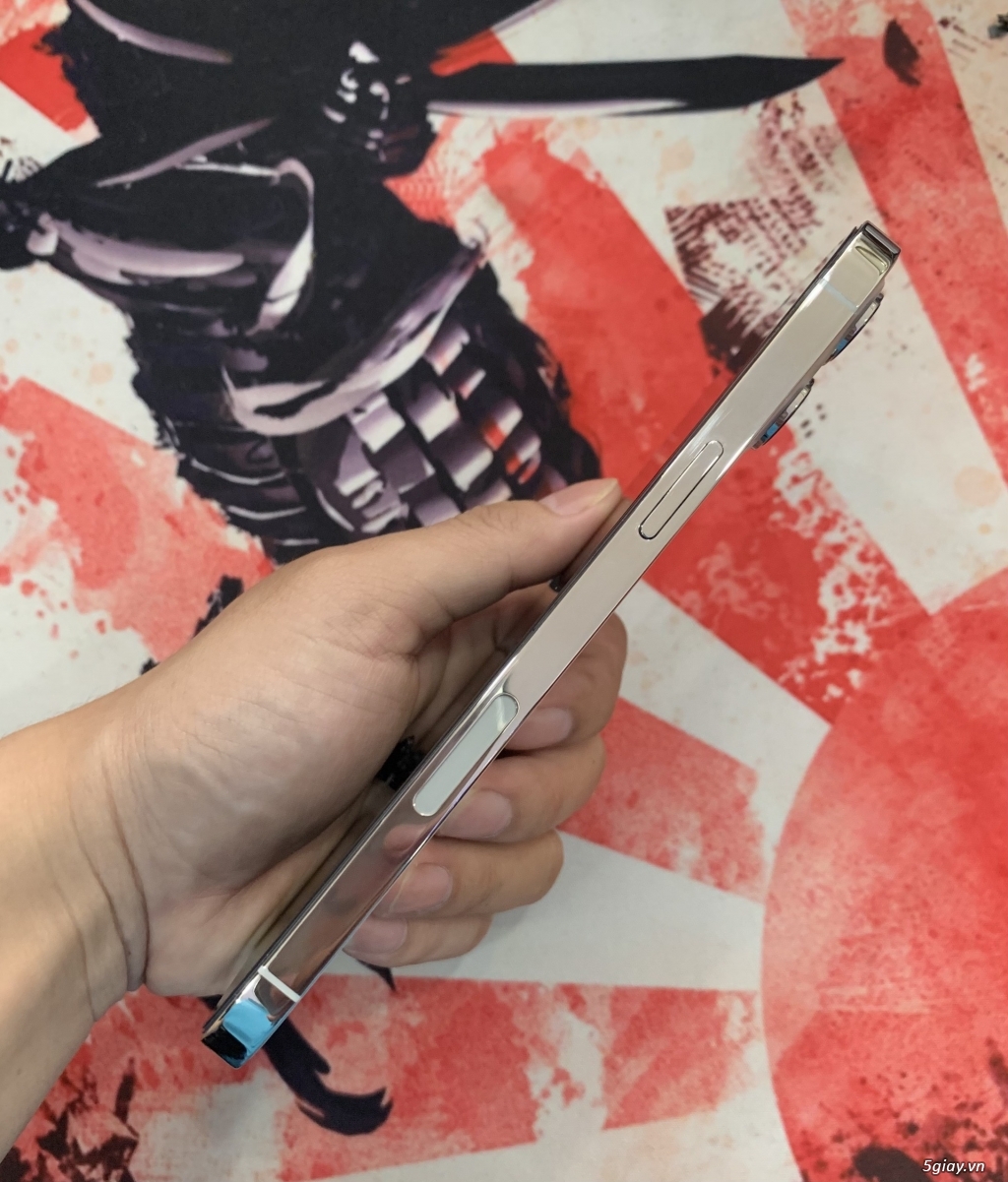 iPhone 12 Pro Max 128Gb màu trắng máy cũ ngoại hình đẹp 99% - 1