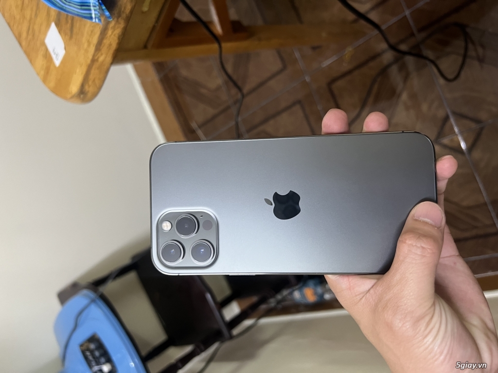 Iphone 12 pro max 128gb mới 99,99 %,giá 23tr500 pin trên 90 % - 1
