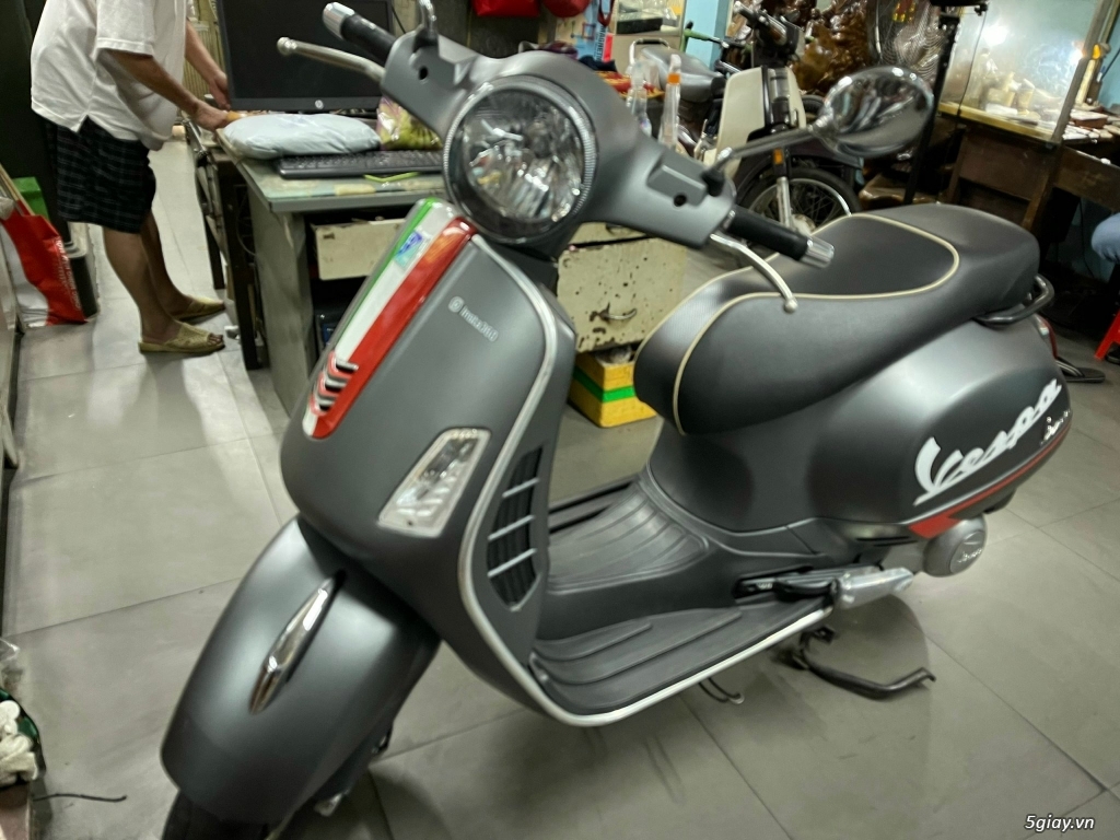 Xe vespa 300cc 2018 như mới Q9 - 4