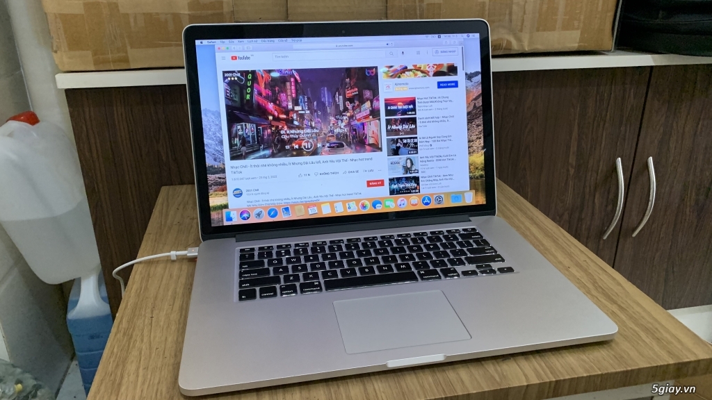 Macbook Pro 2015 Retina 2K 15” - 7