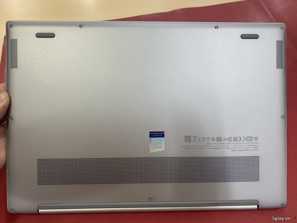 Cần bán Laptop Lenovo Yoga S730-13IWL - 9