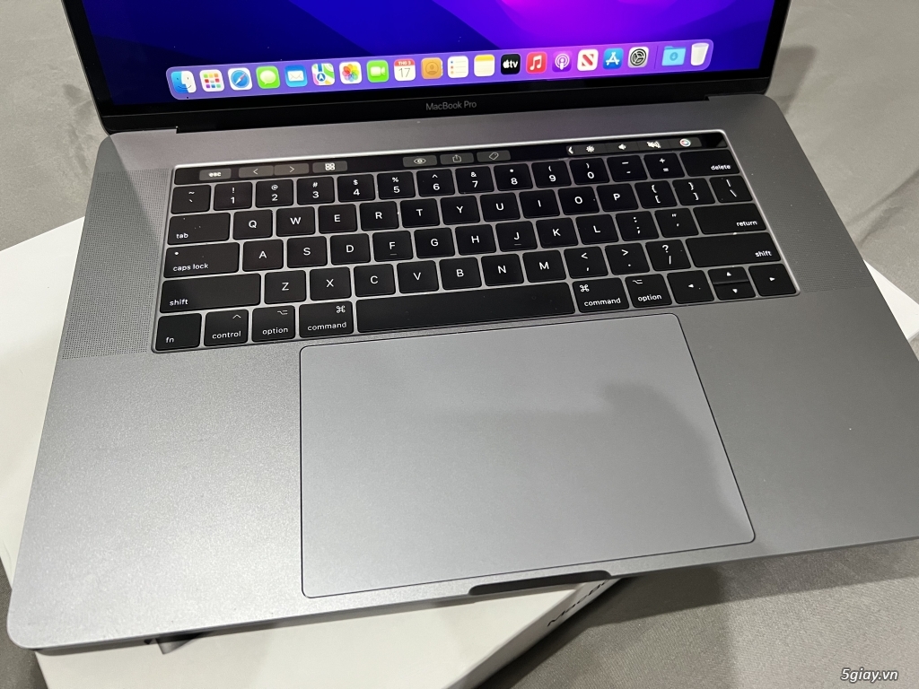 Như mới Macbook pro 15inch  2017 max option, i7, 3.1ghz, 16gb ram, 1Tb - 6