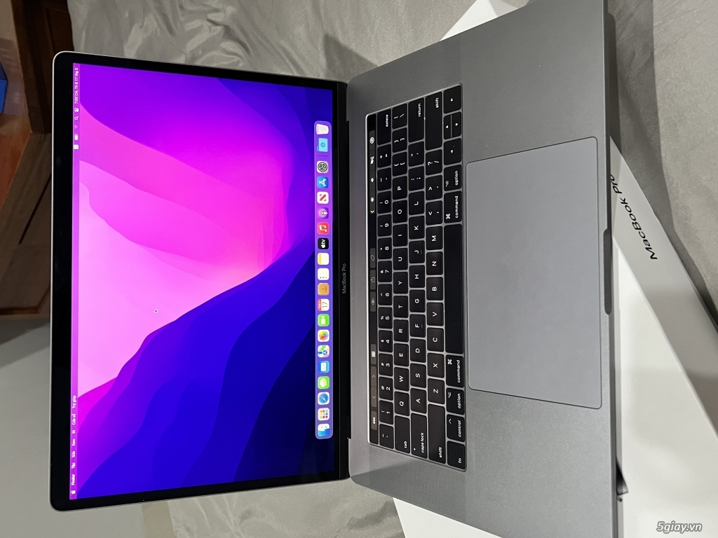 Như mới Macbook pro 15inch  2017 max option, i7, 3.1ghz, 16gb ram, 1Tb - 5