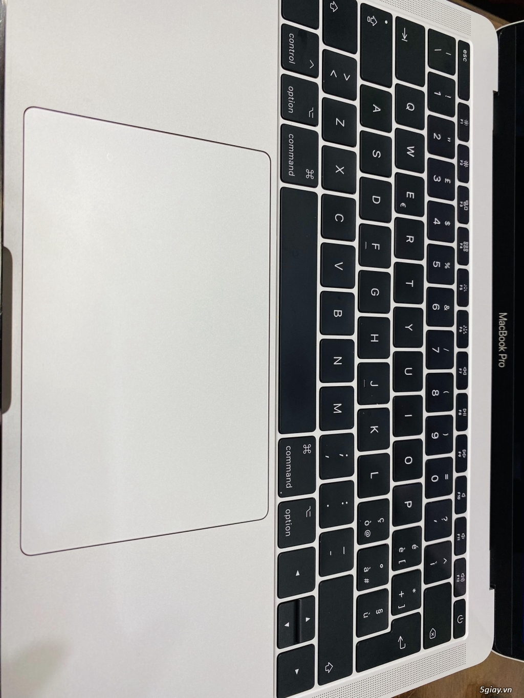 MacBook Pro 2016 Máy Nguyên Zin Vừa Thay Pin Xịn Mới Sạc Pin 77 Lần - 5