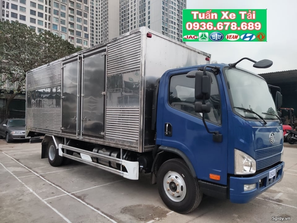 Bán xe tải Faw 8 tấn thùng kín dài 6m3,máy Weichai 140PS,giá rẻ nhất