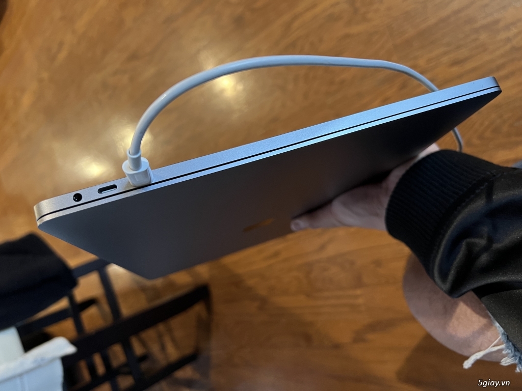 Macbook Pro 16 inch Late 2019 giá cực tốt xách tay trực tiếp từ Mỹ - 7