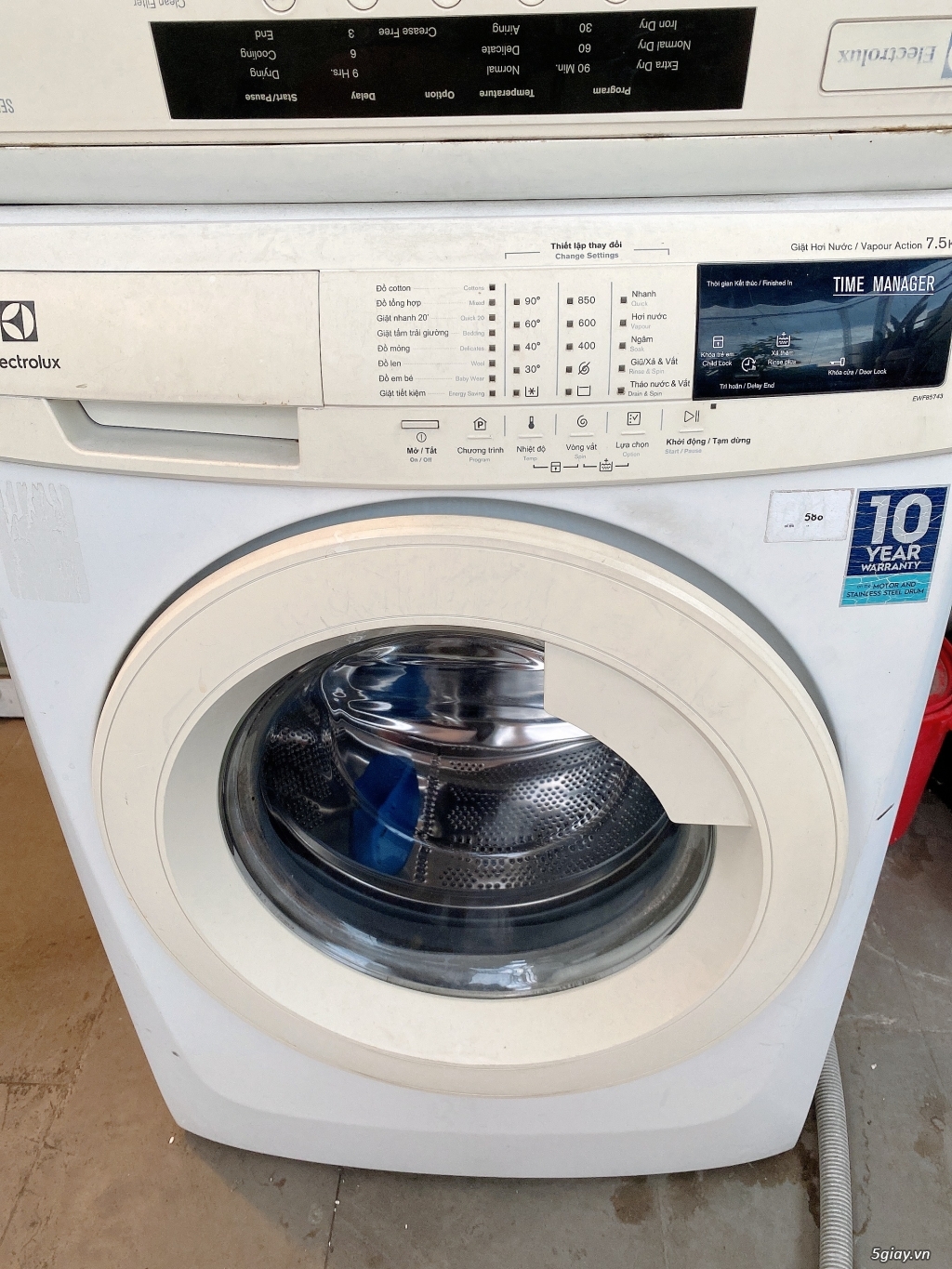 Máy lồng ngang electrolux còn mới 80%. Còn bảo hành thiên hoà