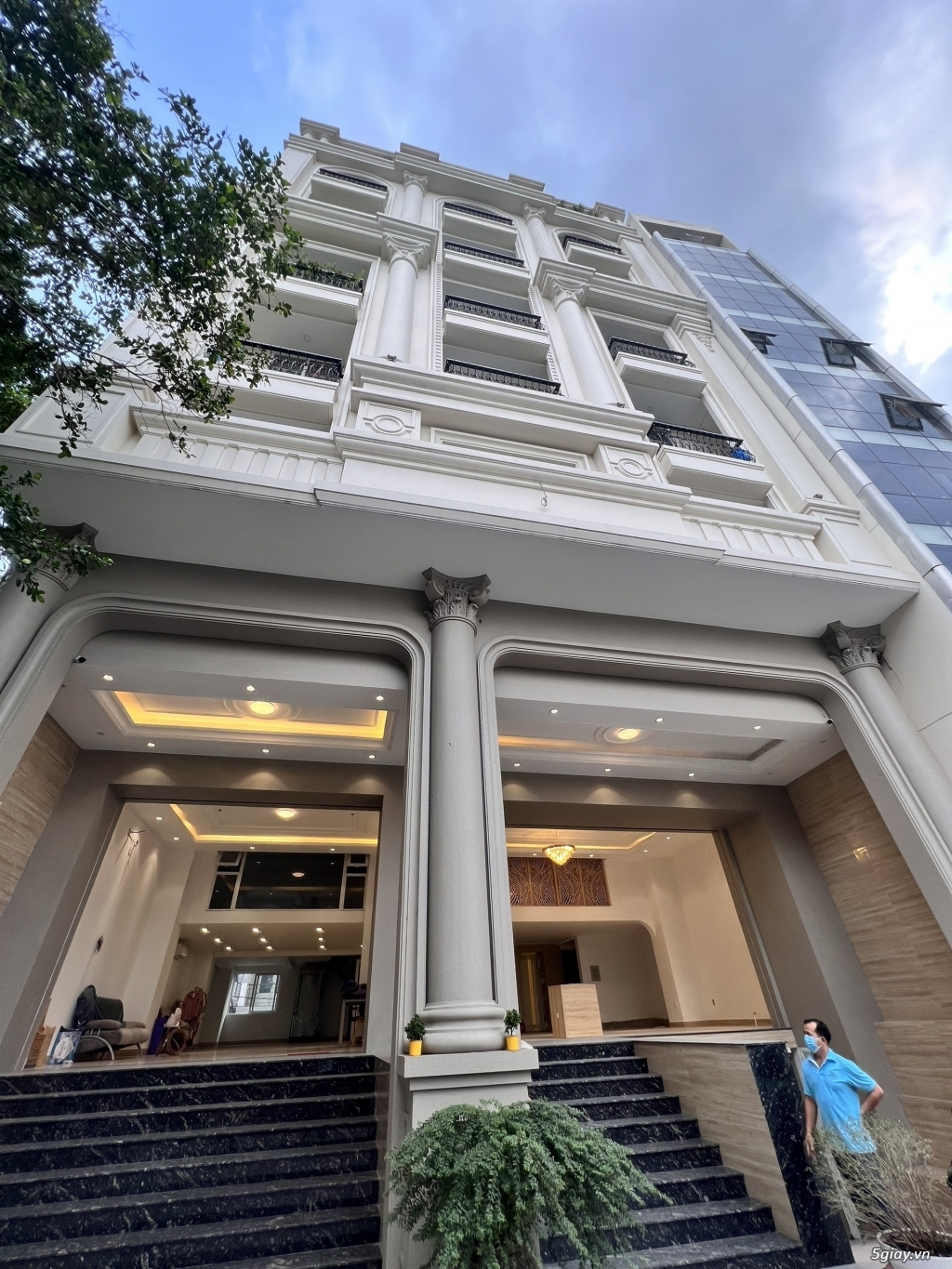 Bán tòa nhà căn hộ dịch vụ Buiding mặt tiền đại lộ Nguyễn Văn Linh Q7 - 2