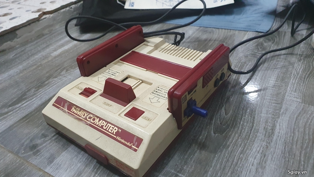 Máy Famicom cổ zin còn box và hóa đơn mua hàng 1983 - 2
