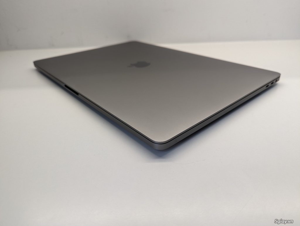 Macbook pro 2019 16 i7/32/512 - 3