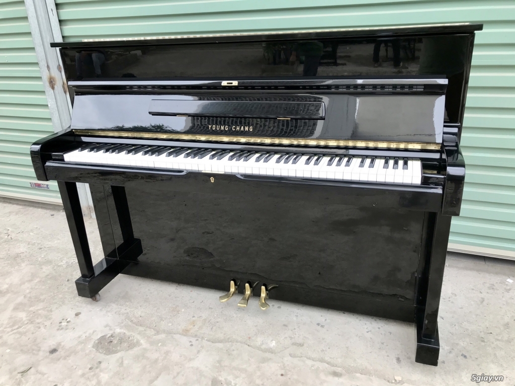 Đàn piano cơ YOUNG CHANG U111 - màu đen sang chảnh - 2