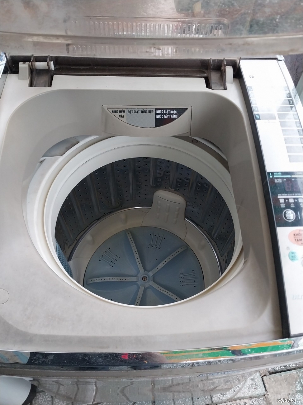 Cần bán máy giặt Aqua 9kg AQW-D900AT - 2