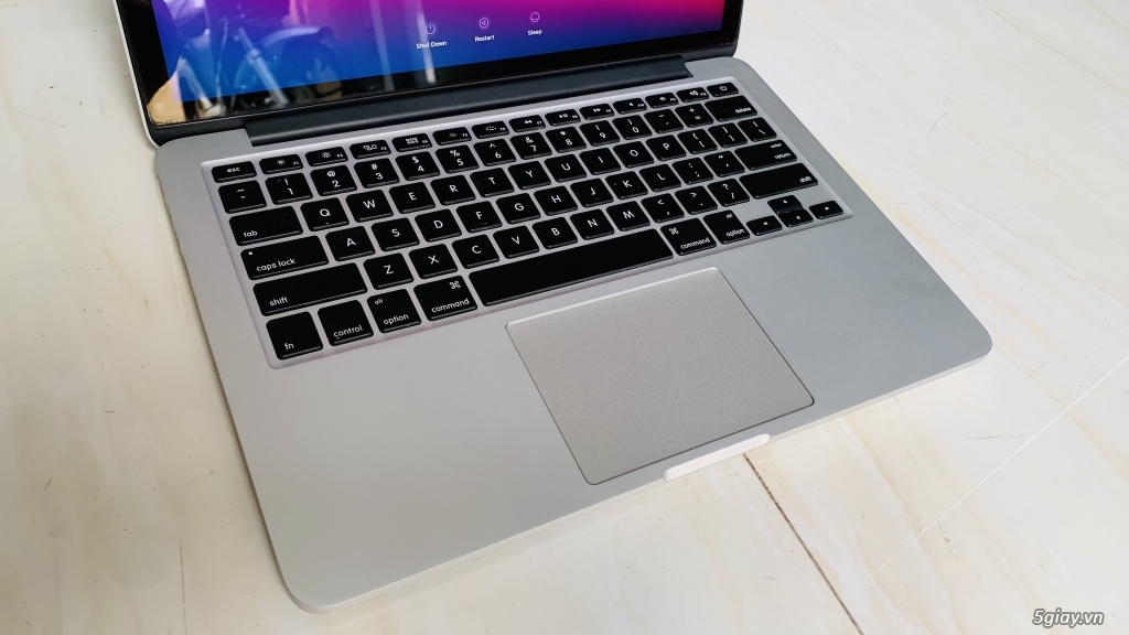 Macbook Pro 2015 13” I7-16-256 - 2