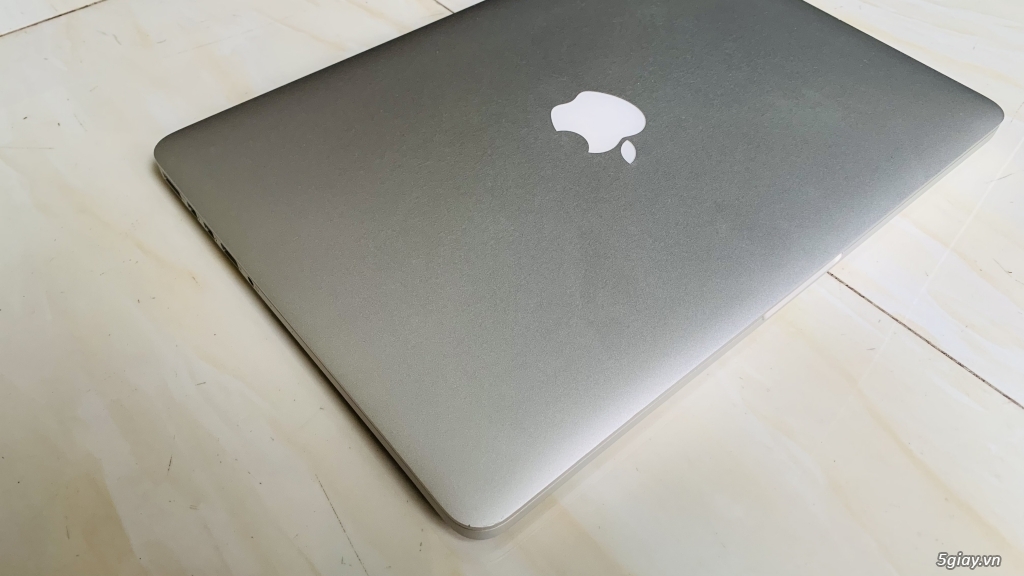 Macbook Pro 2015 13” I7-16-256