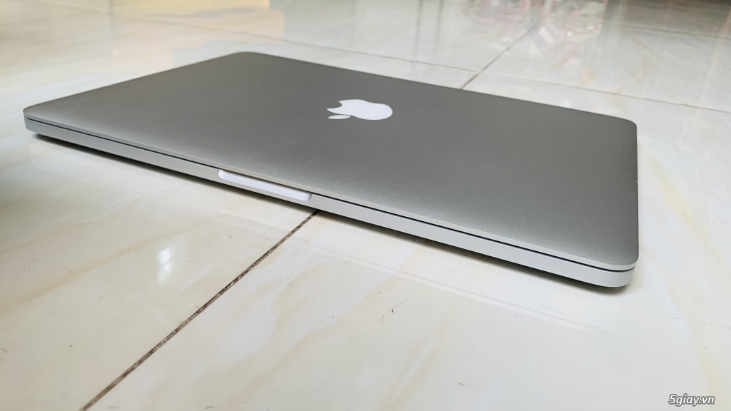 Macbook Pro 2015 13” I7-16-256 - 4