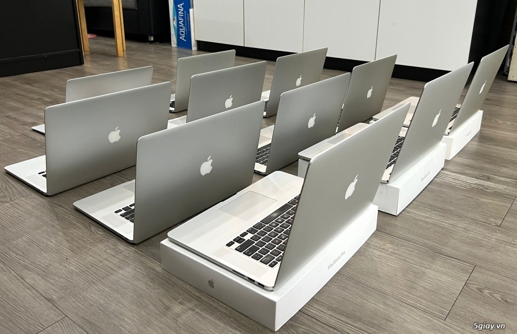 Macbook Pro 15 inch Mid 2014 _ 2015 - 17