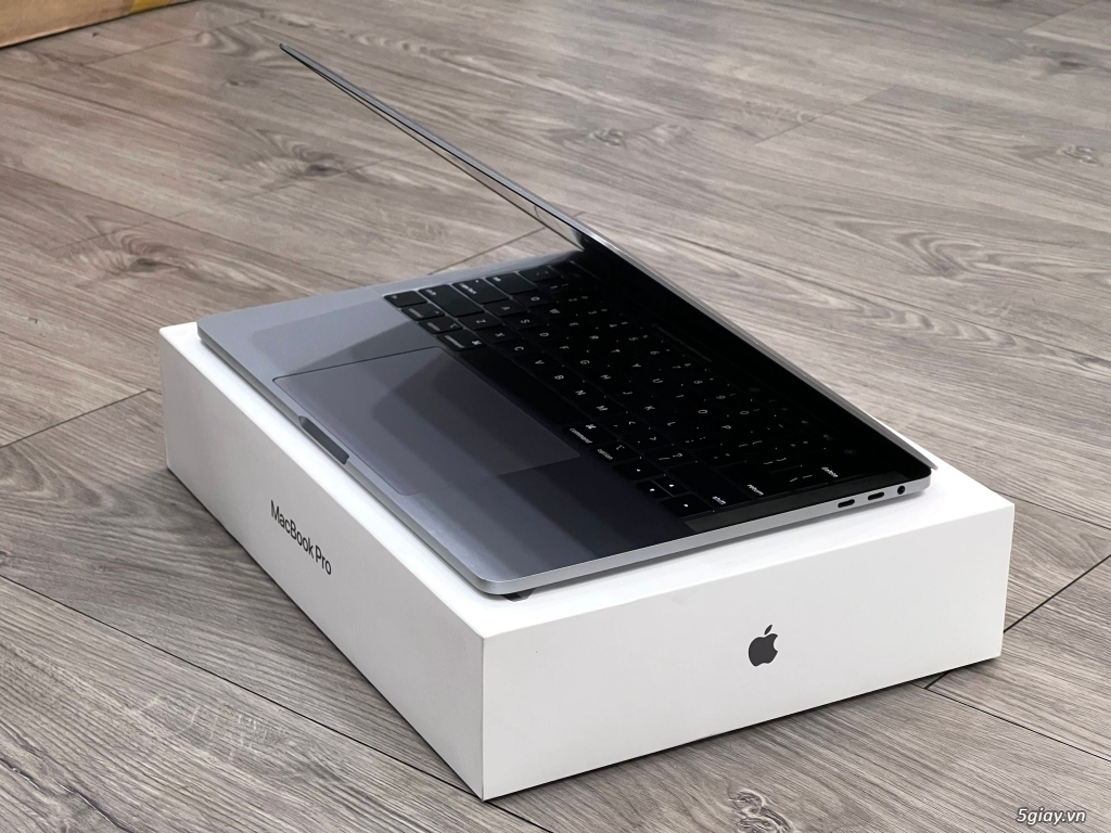 Macbook Pro 13'' Touch Bar_ID Gray 2018 MaxOption 99% - 14