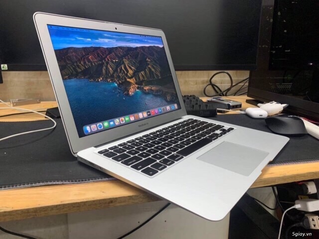 Cần bán Macbook Air 2017 - 2