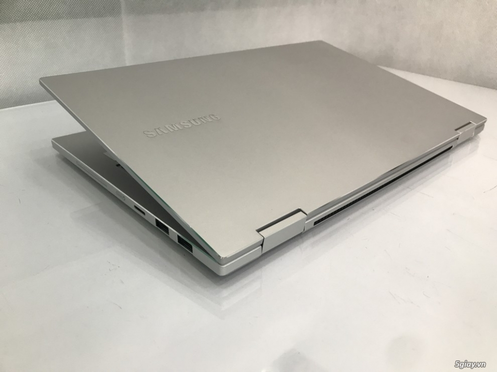 Samsung Galaxy Book Alpha NP730QCJ i7 10510U - 3