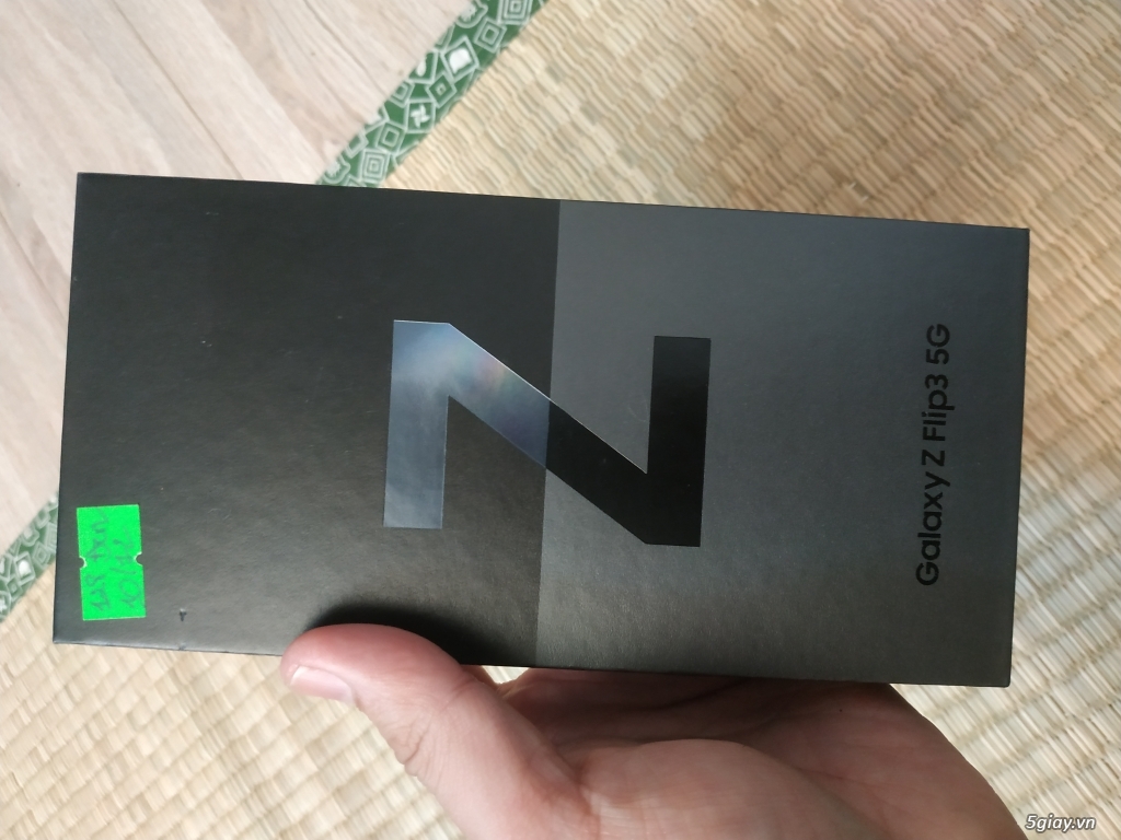 Cần bán: Samsung Z Flip 3 đen 128GB - 2