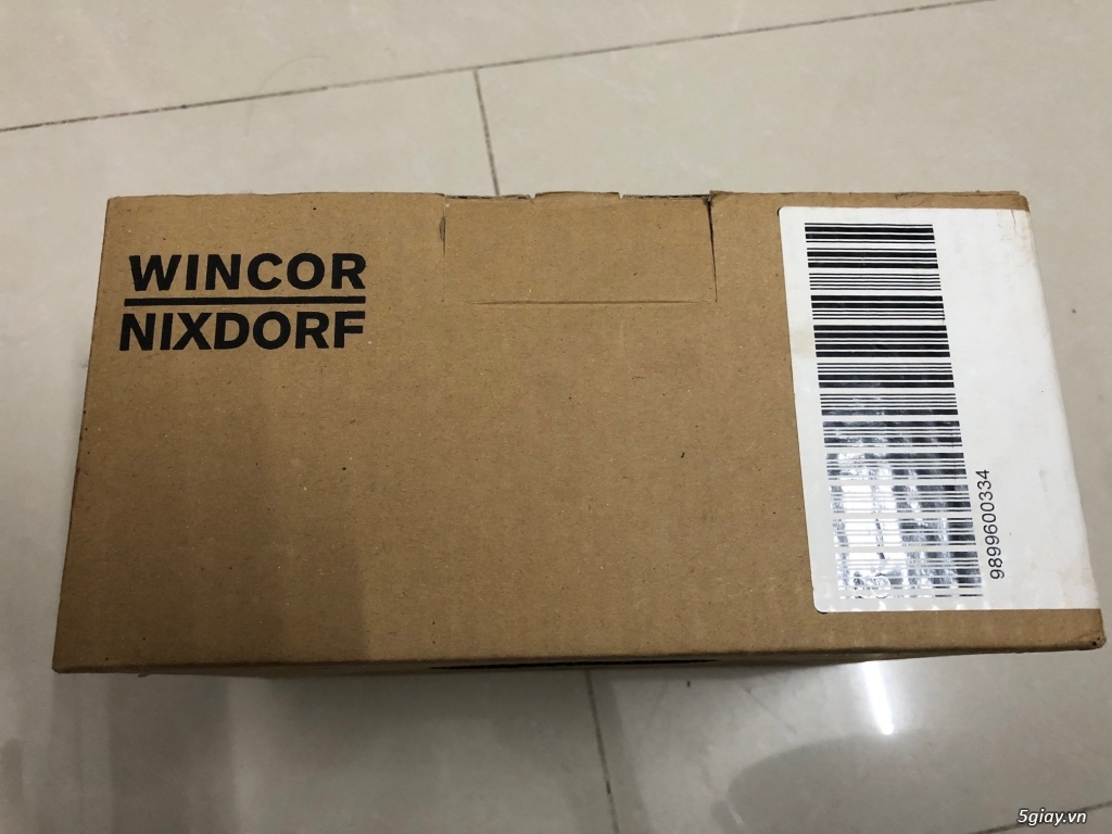 Cần bán màn hình hiển thị và bàn phím Wincor Nixdorf (new 100%)