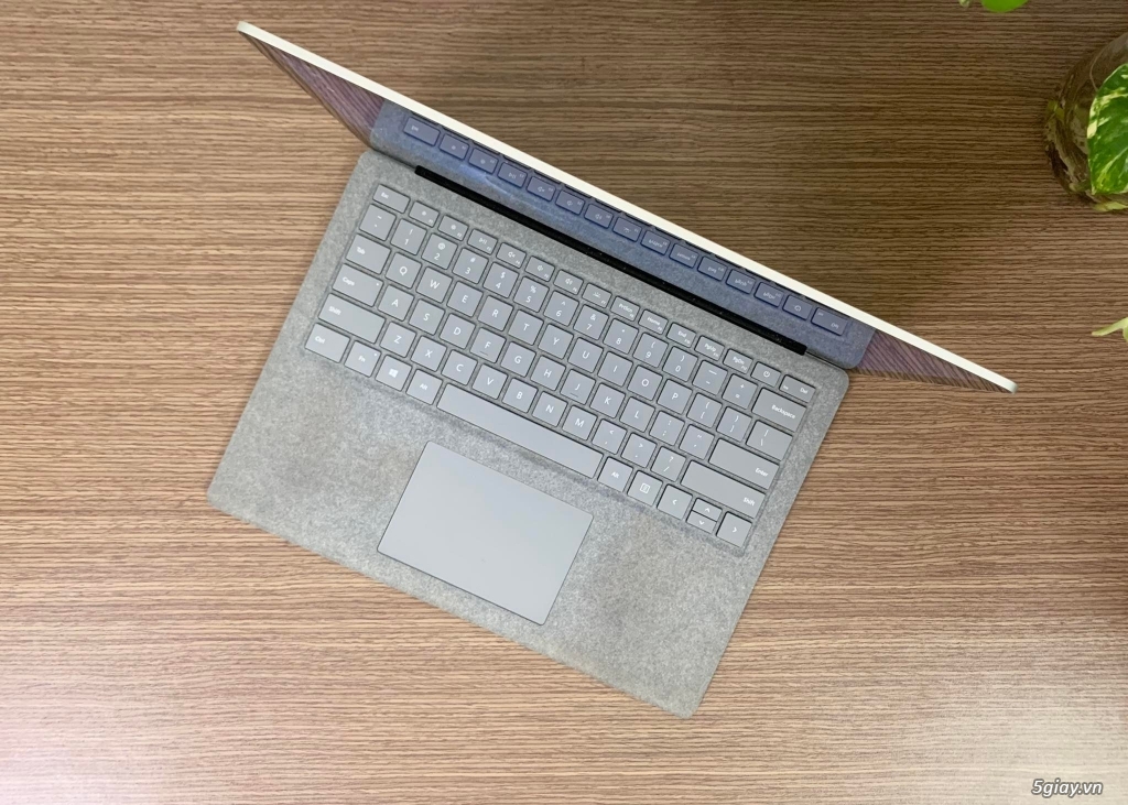 Xả hàng thu hồi vốn. Surface Laptop 2. Siêu đẹp. Giá không đâu rẻ bằng - 2