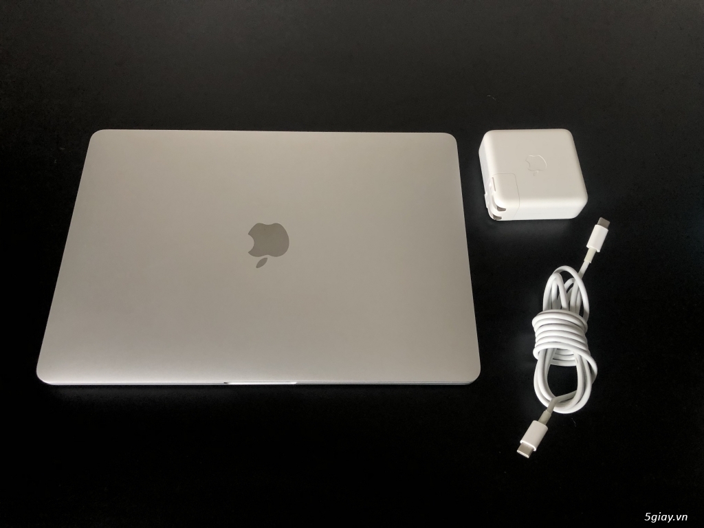 macbook pro 13” 2016 1TB 16GB no touchbar