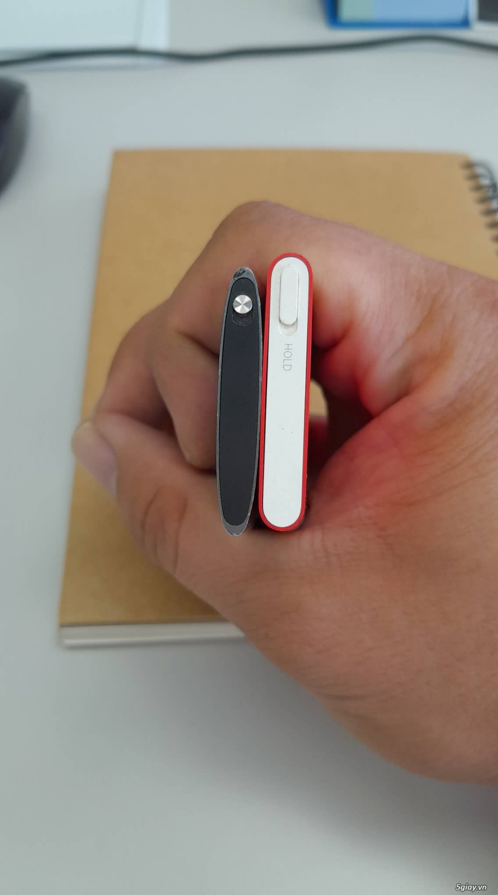 Ipod Red Product 4GB và Ipod Legion 16GB - Phải cắm sạc để sử dụng - 3