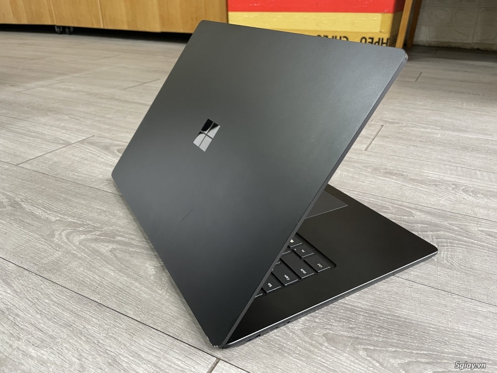 Surface Laptop 3 15inch AMD Ryzen 5 - 2