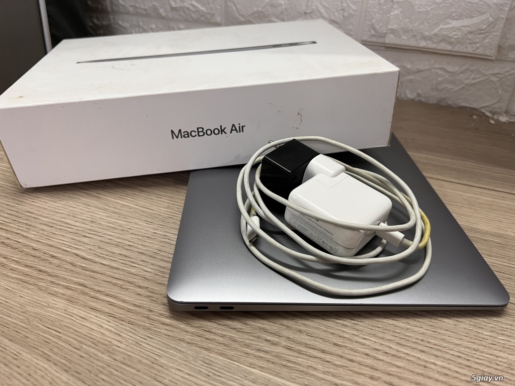 Cần Bán Macbook air 2018 cũ - 4