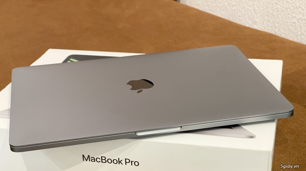 Macbook Pro 13.3''2020 Chip Apple M1 MYD82 Fullbox - 3