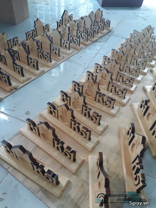 Hộp bút gỗ - lịch gỗ để bàn - 2