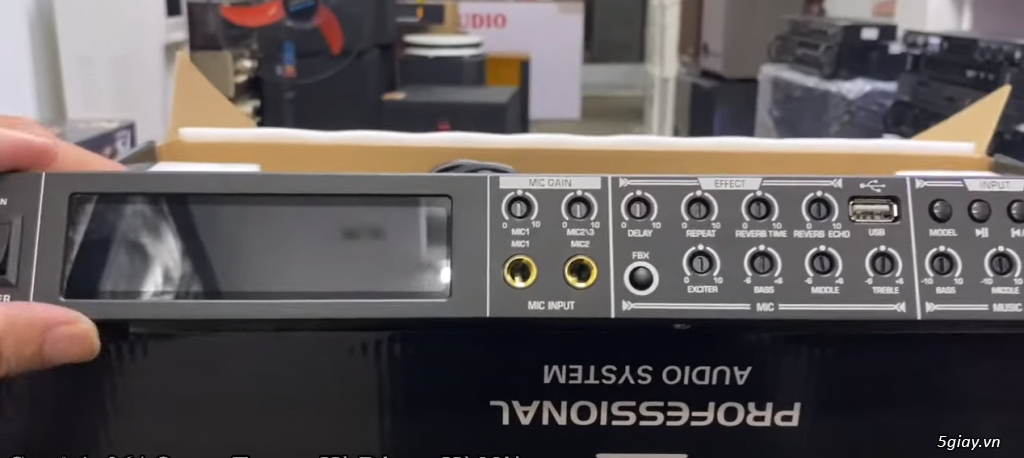 Vang cơ lai số PS Audio SV-99 thiết kế mới của dòng mixer 2 số - 3