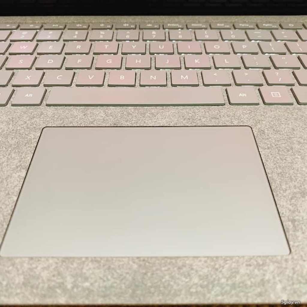 [Q1-HCM] Cần Bán Microsoft Laptop 2 i7 8th/16G/512G/Win 10 Pro - 7