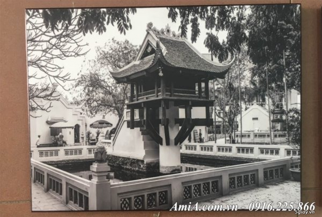 Tranh phong cảnh đen trắng đơn giản của chùa Một Cột | 5giay