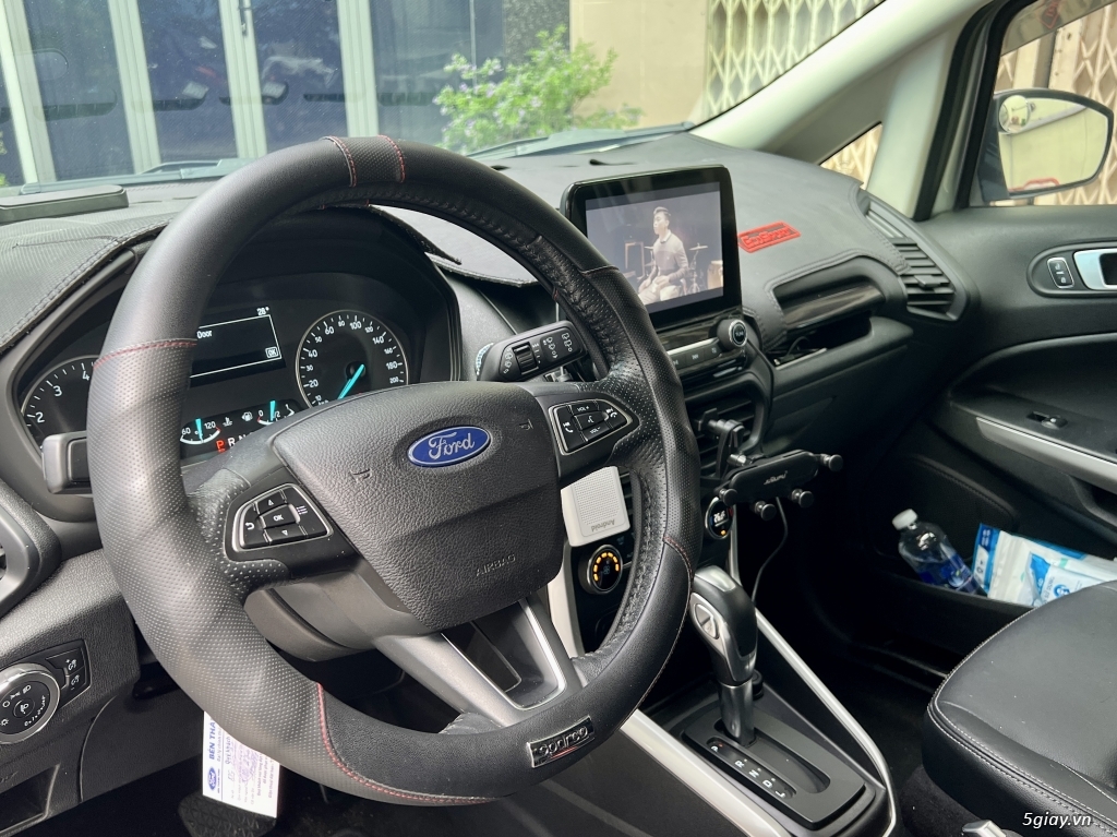 Ford EcoSport 1.5 Titanium 2018 màu bạc - 7