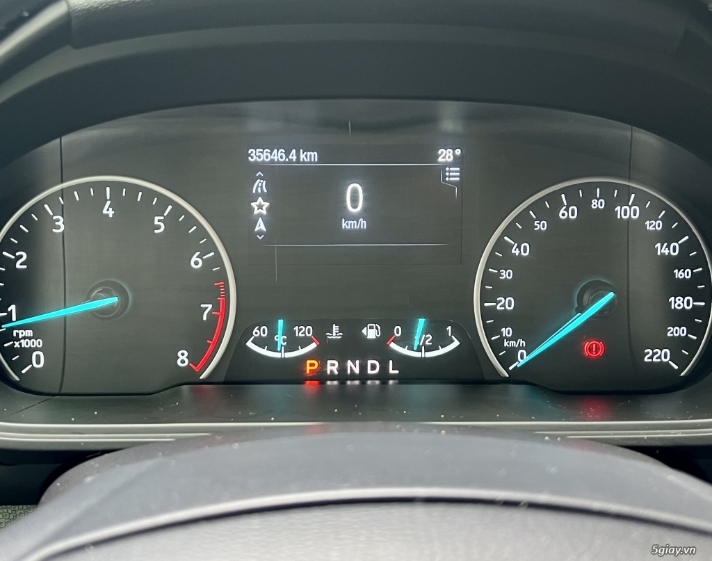 Ford EcoSport 1.5 Titanium 2018 màu bạc - 9