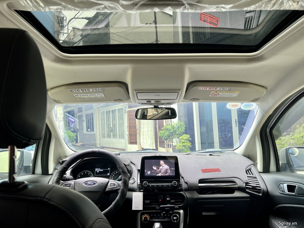 Ford EcoSport 1.5 Titanium 2018 màu bạc - 8