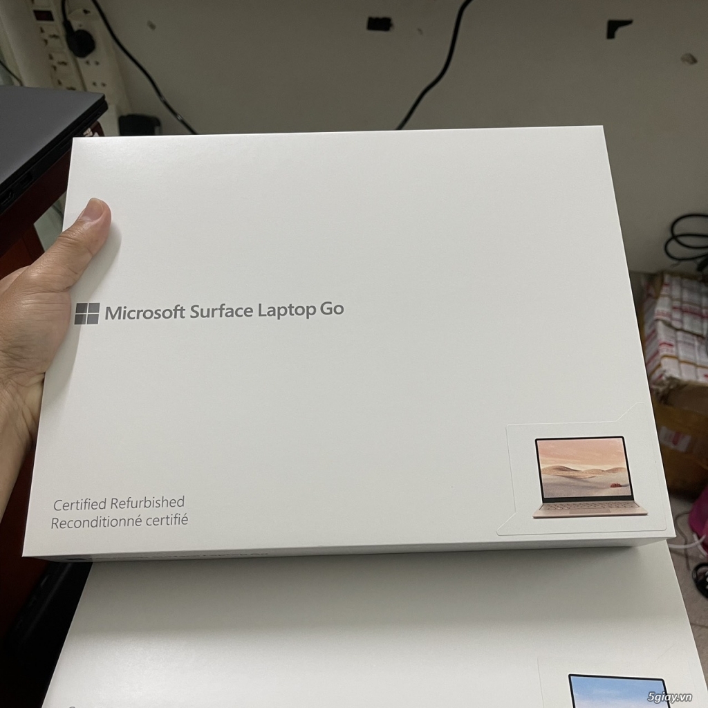 Microsoft Surface Laptop Go Touch Intel i5 8GB 128GB SSD - 6